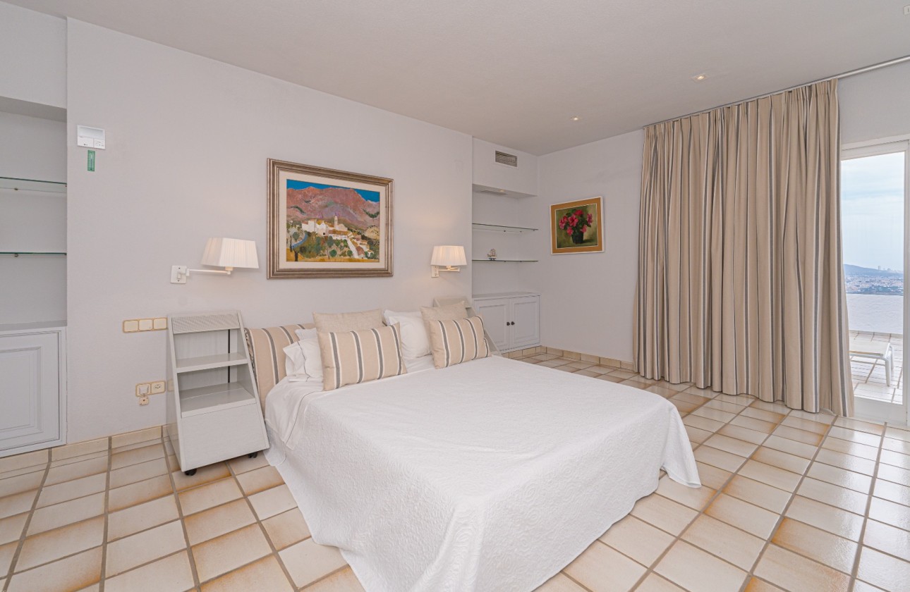 Resale - Villa - Altea