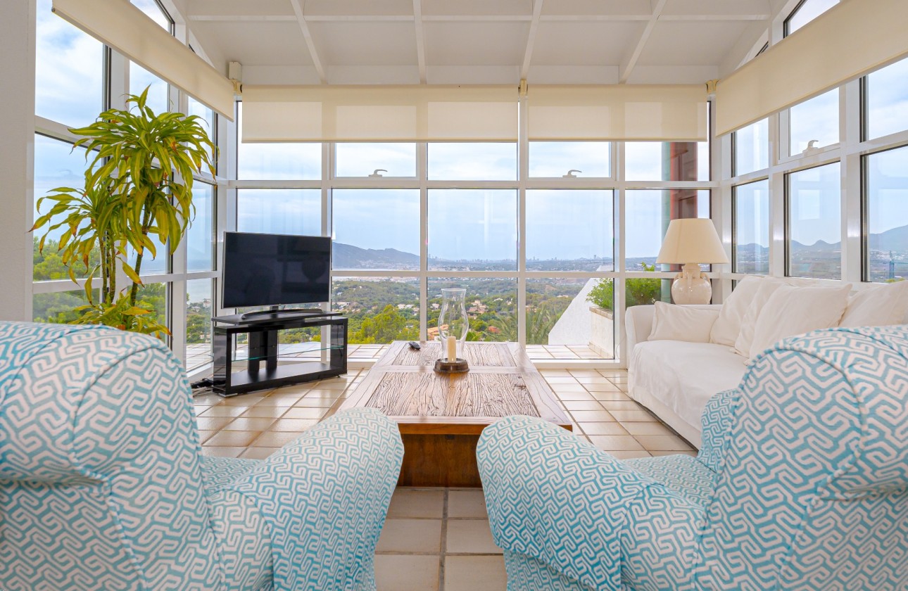 Resale - Villa - Altea