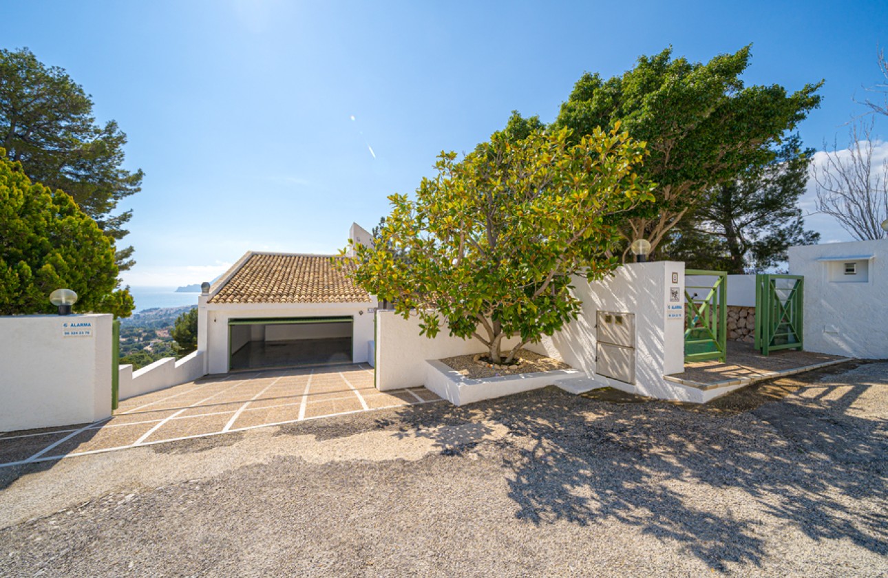 Resale - Villa - Altea