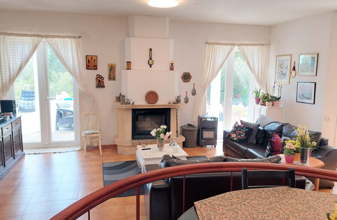 Resale - Villa - Altea