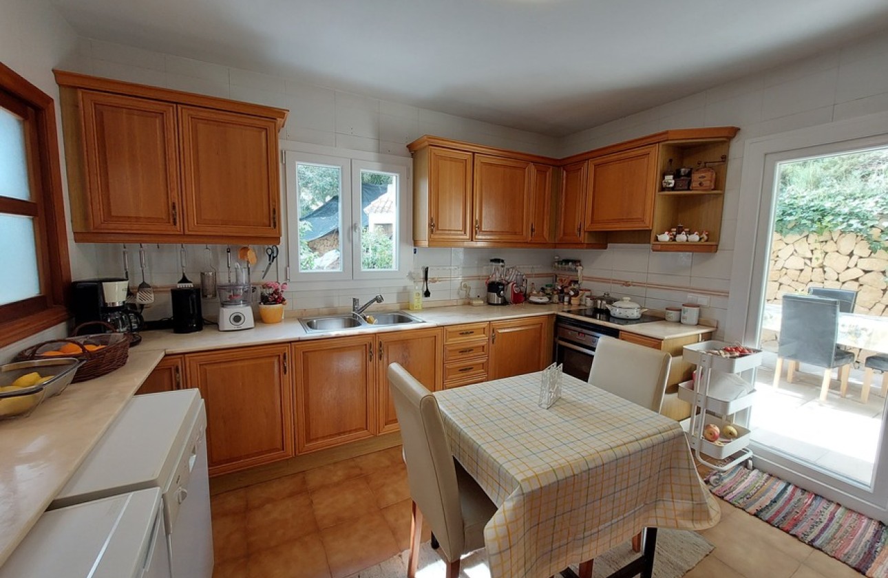 Resale - Villa - Altea