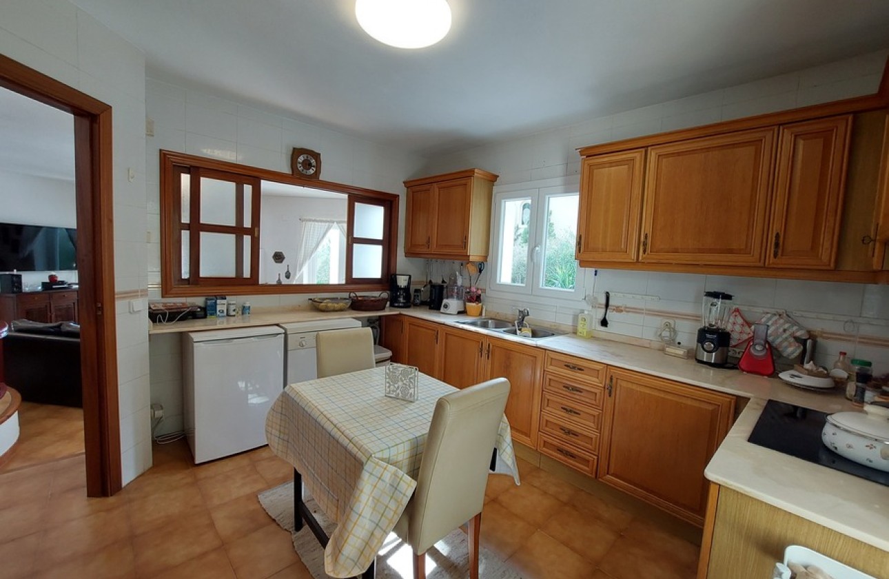 Resale - Villa - Altea