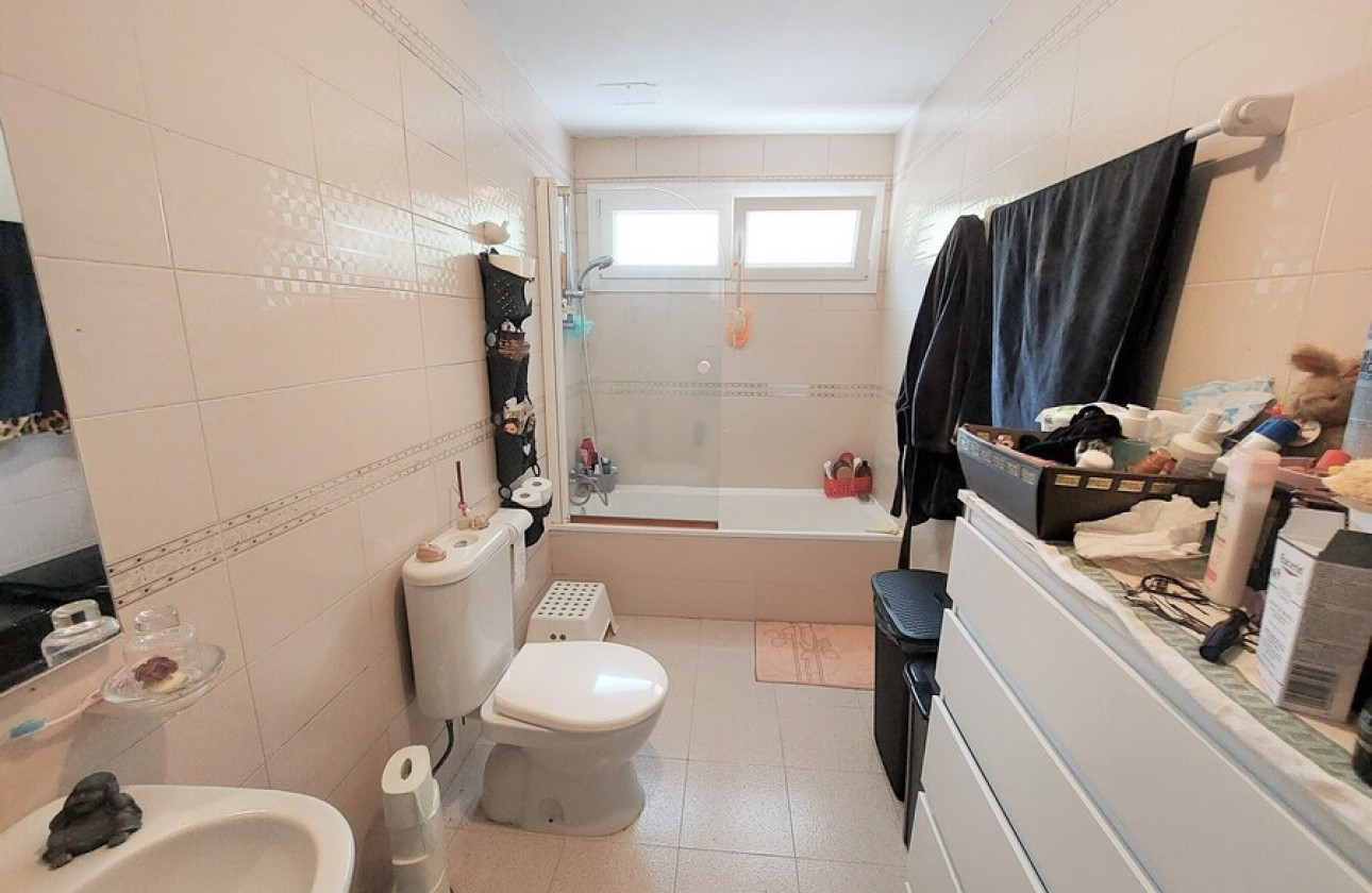 Resale - Villa - Altea