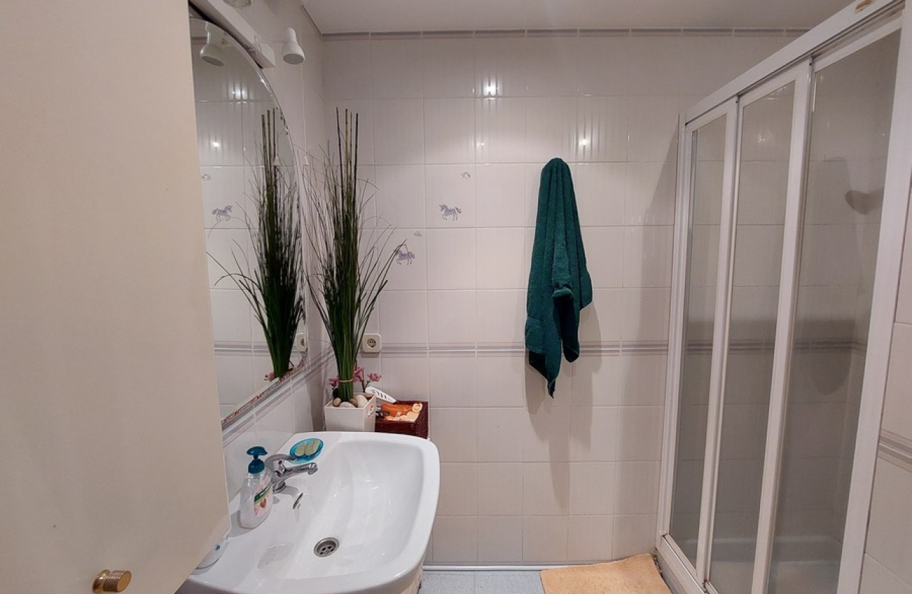 Resale - Villa - Altea