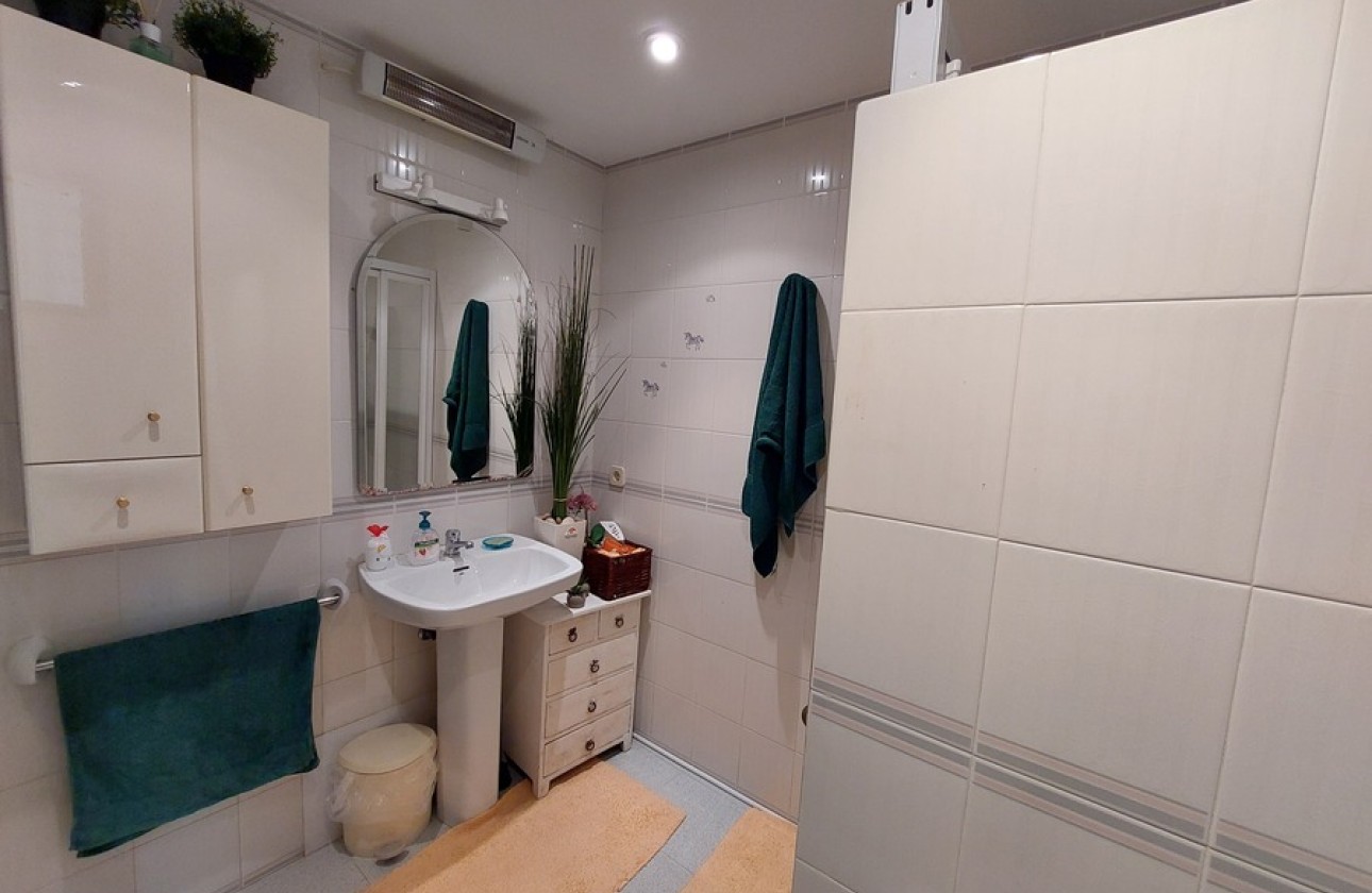 Resale - Villa - Altea