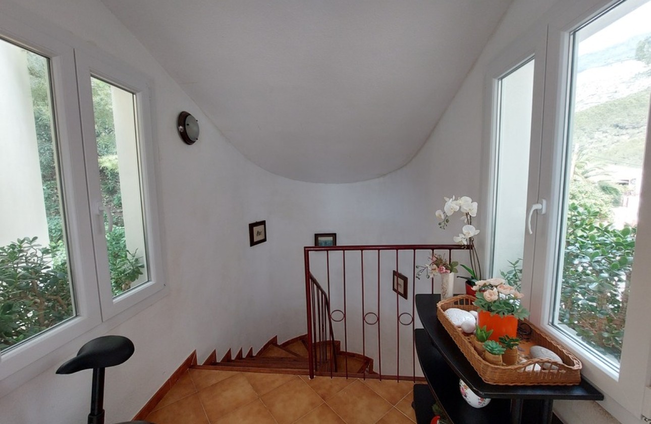 Resale - Villa - Altea