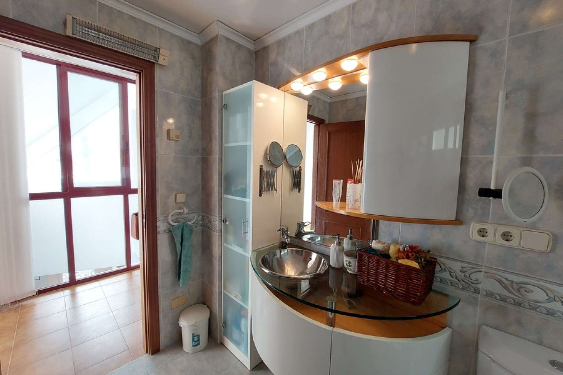 Resale - Villa - Altea