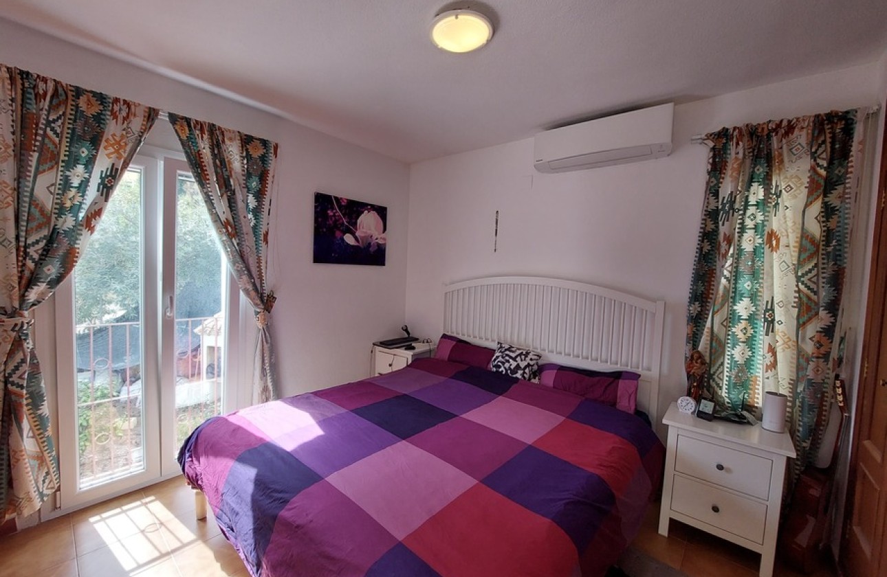 Resale - Villa - Altea