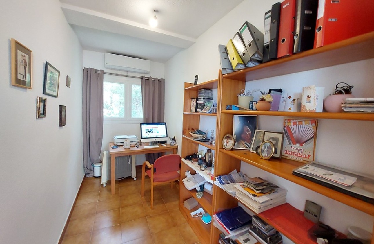 Resale - Villa - Altea