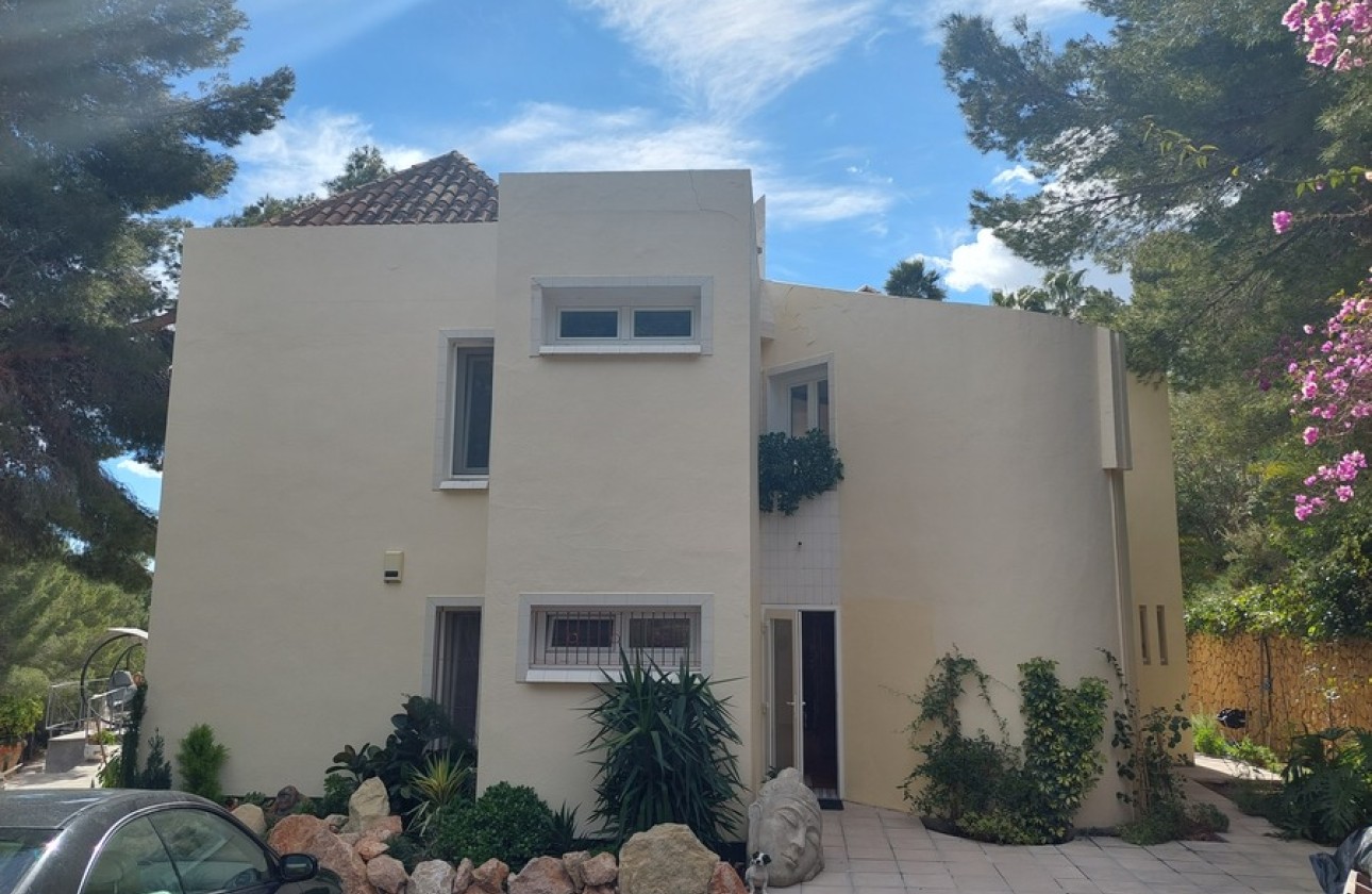 Resale - Villa - Altea