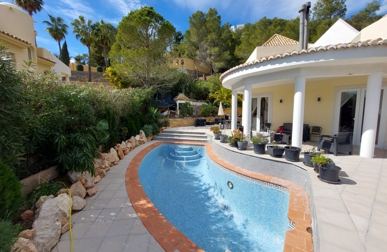 Resale - Villa - Altea