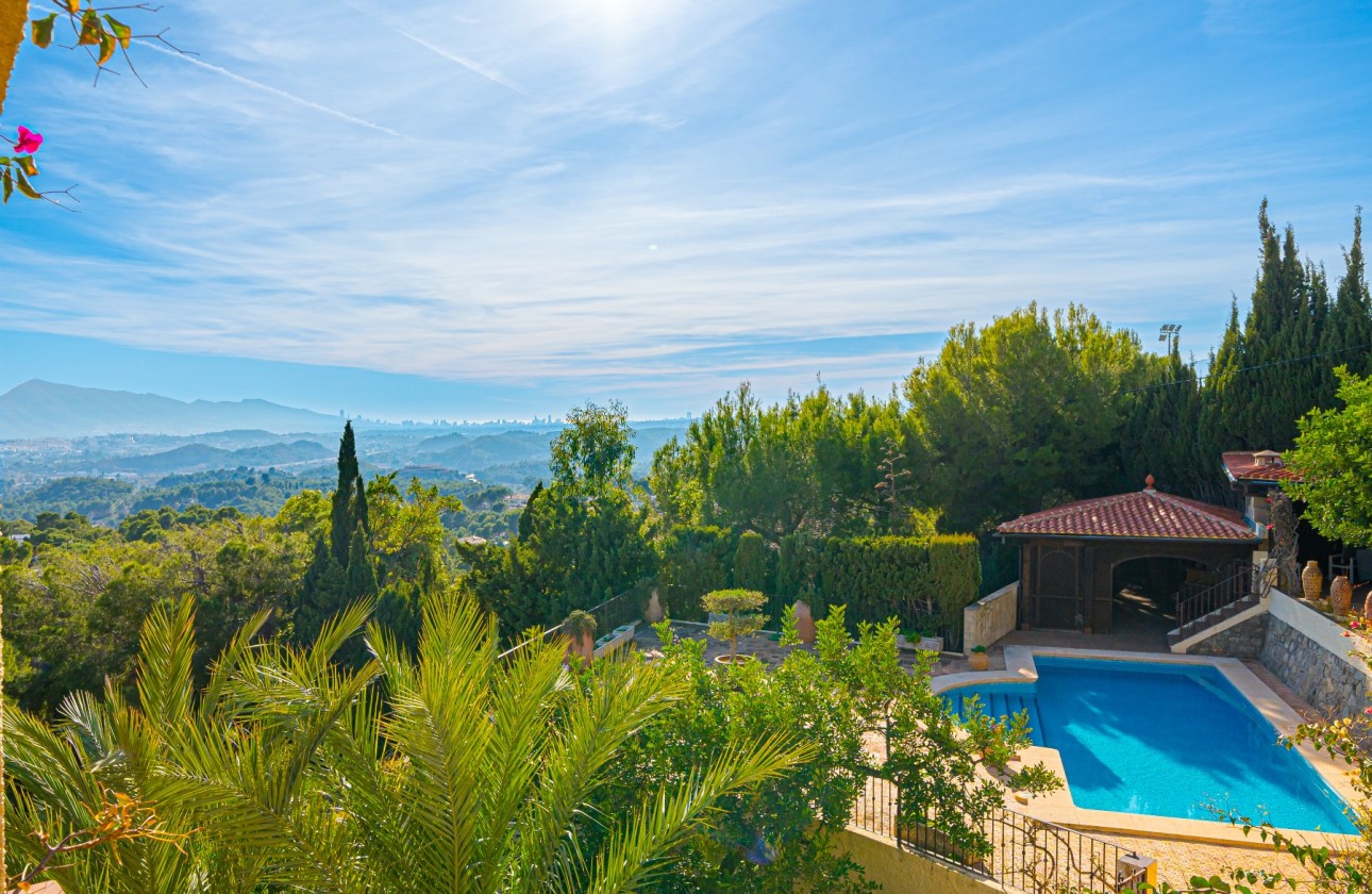 Resale - Villa - Altea