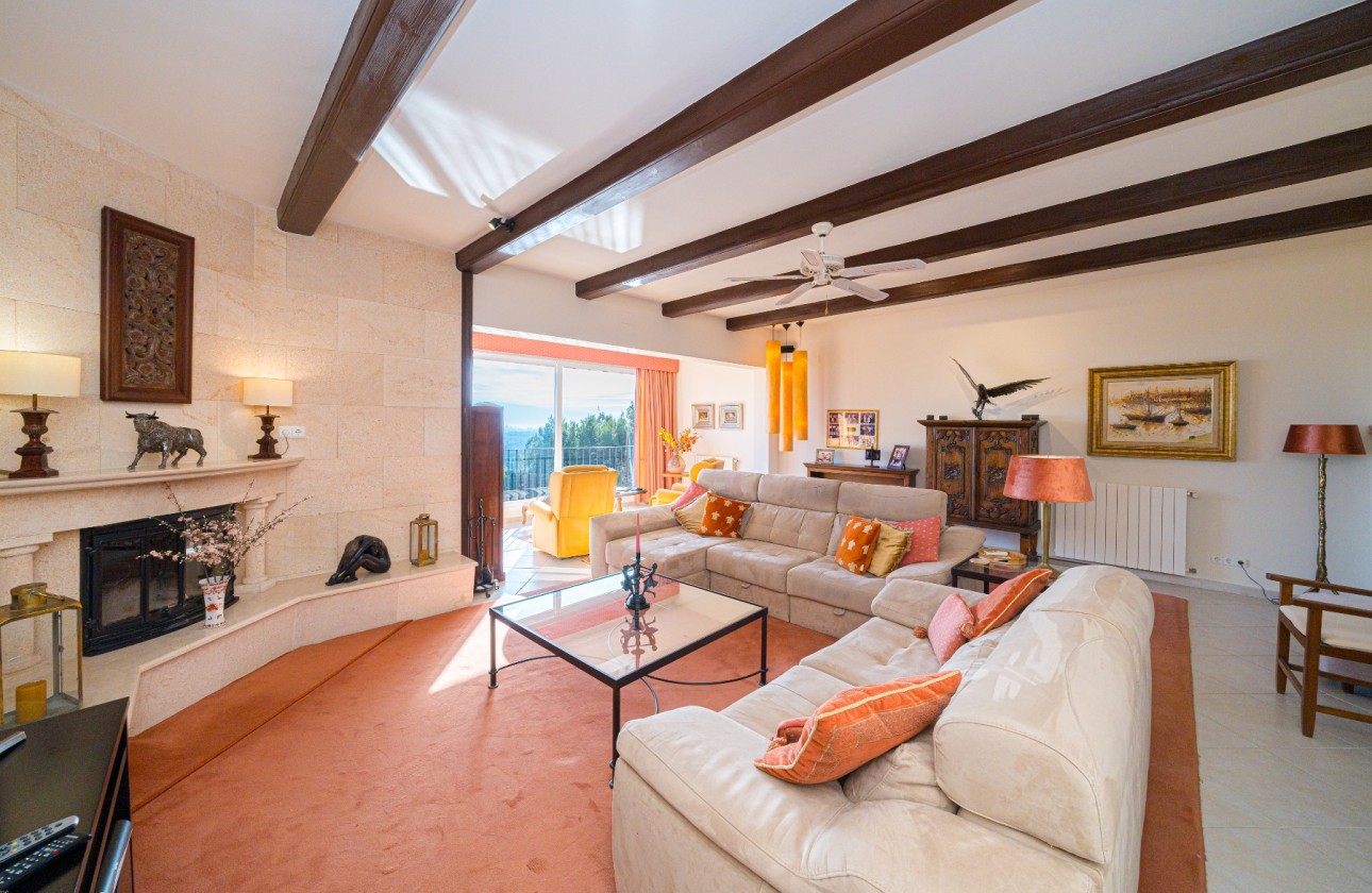 Resale - Villa - Altea