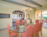 Resale - Villa - Altea