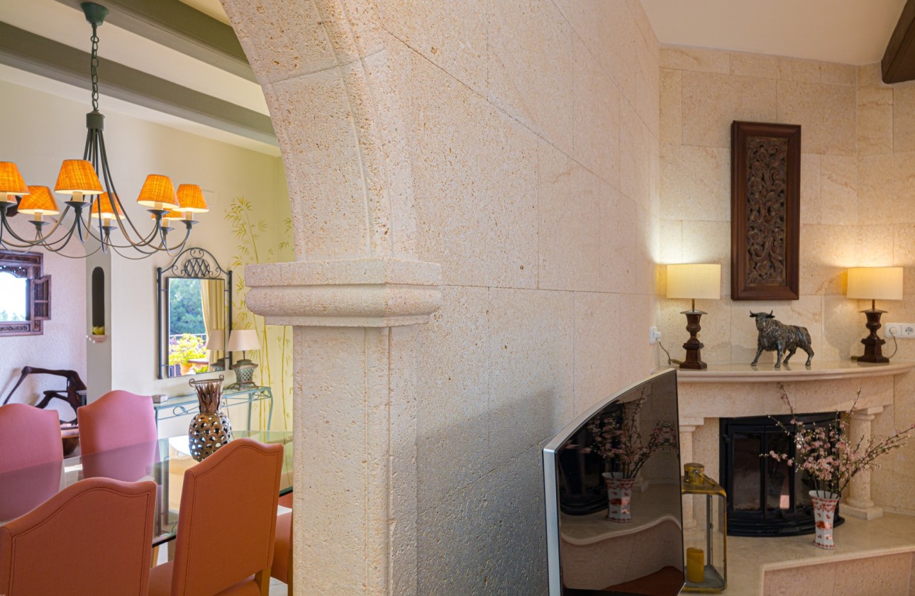 Resale - Villa - Altea