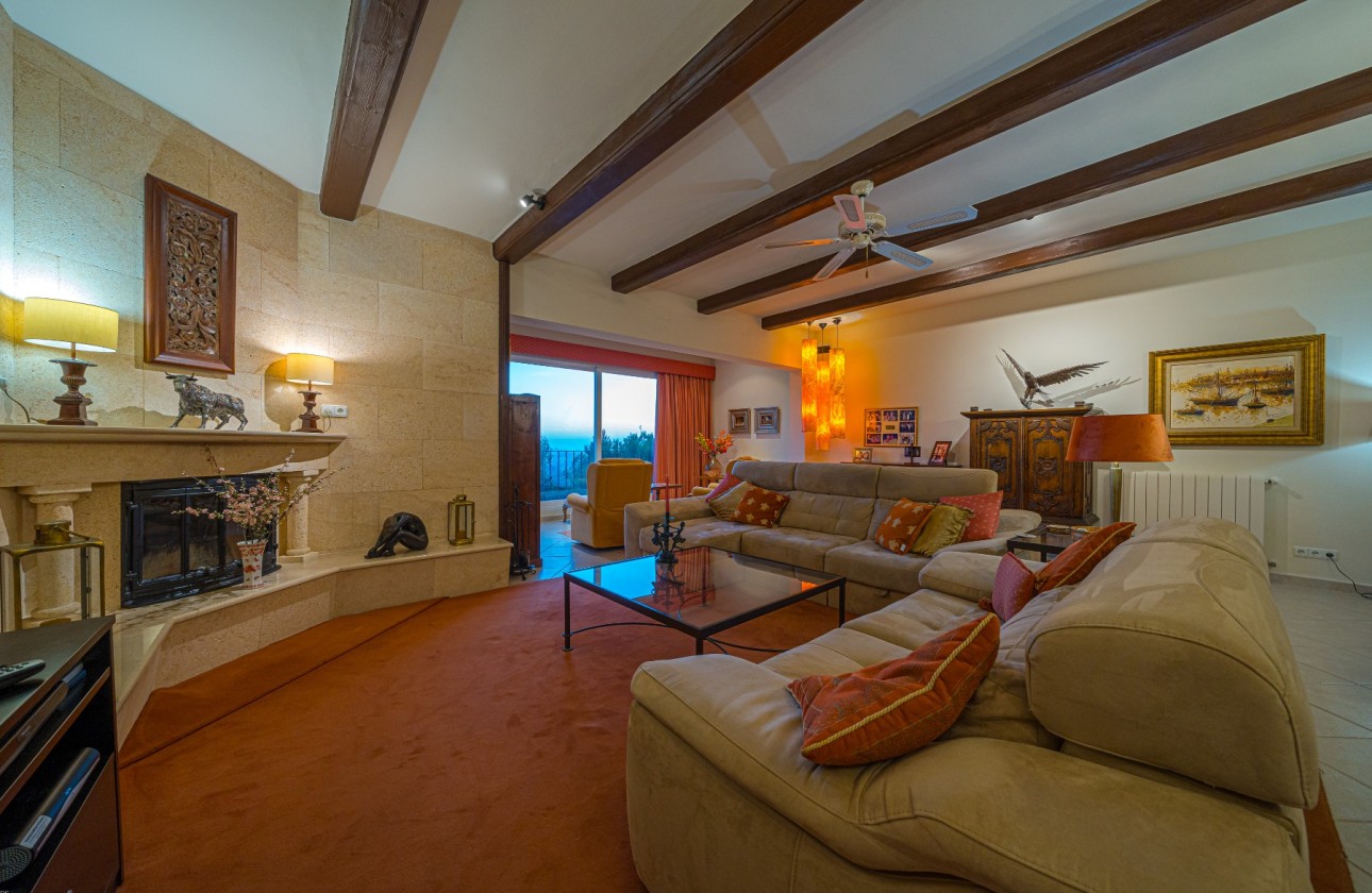 Resale - Villa - Altea