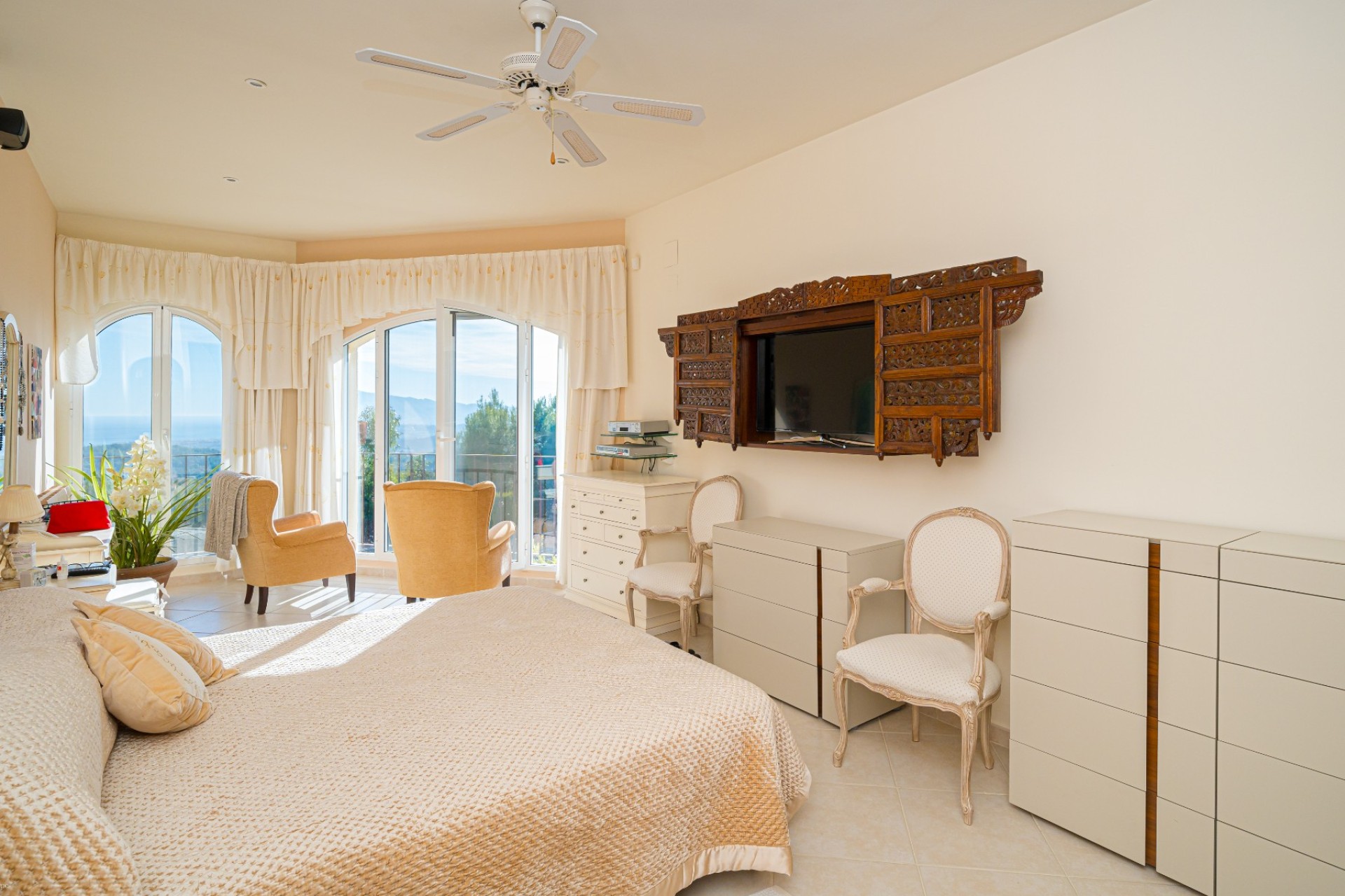 Resale - Villa - Altea