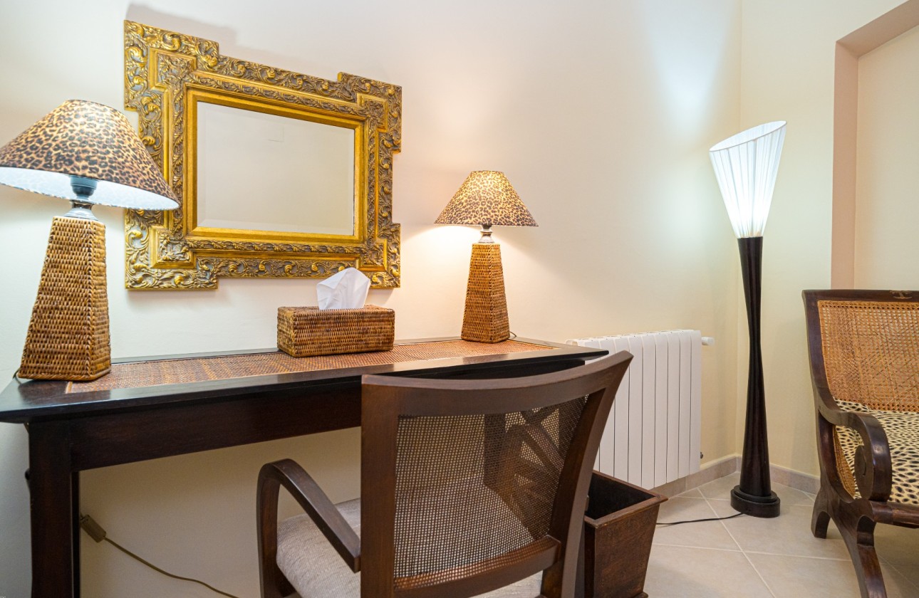 Resale - Villa - Altea