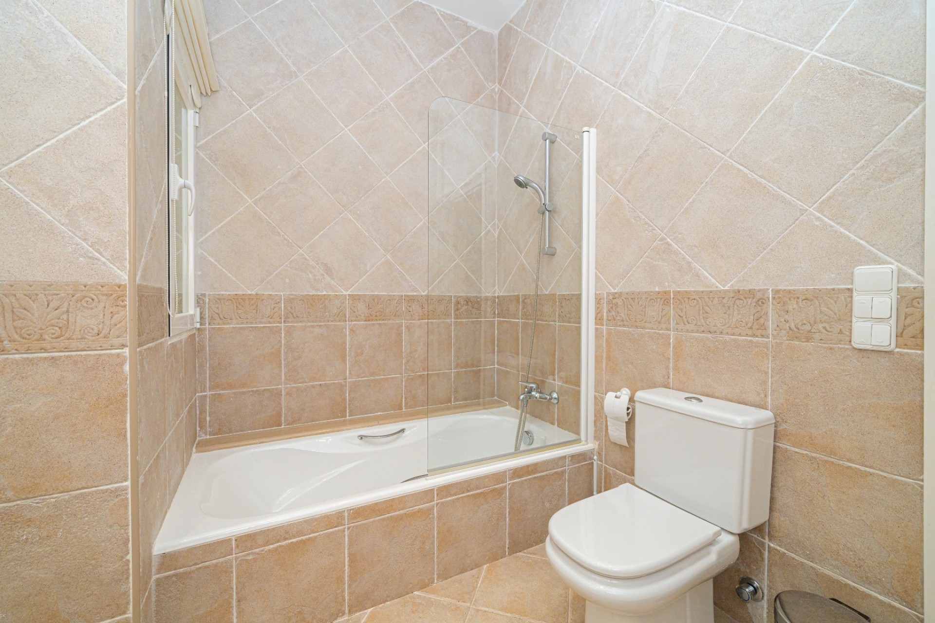 Resale - Villa - Altea