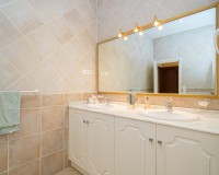 Resale - Villa - Altea