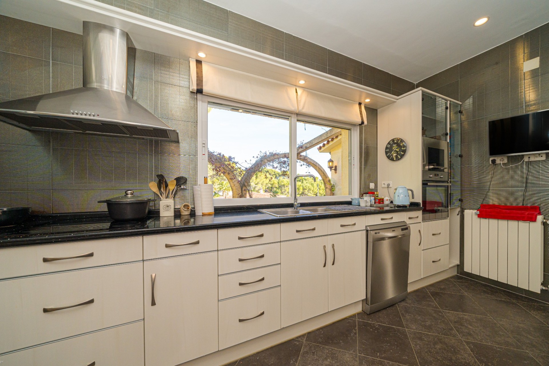 Resale - Villa - Altea