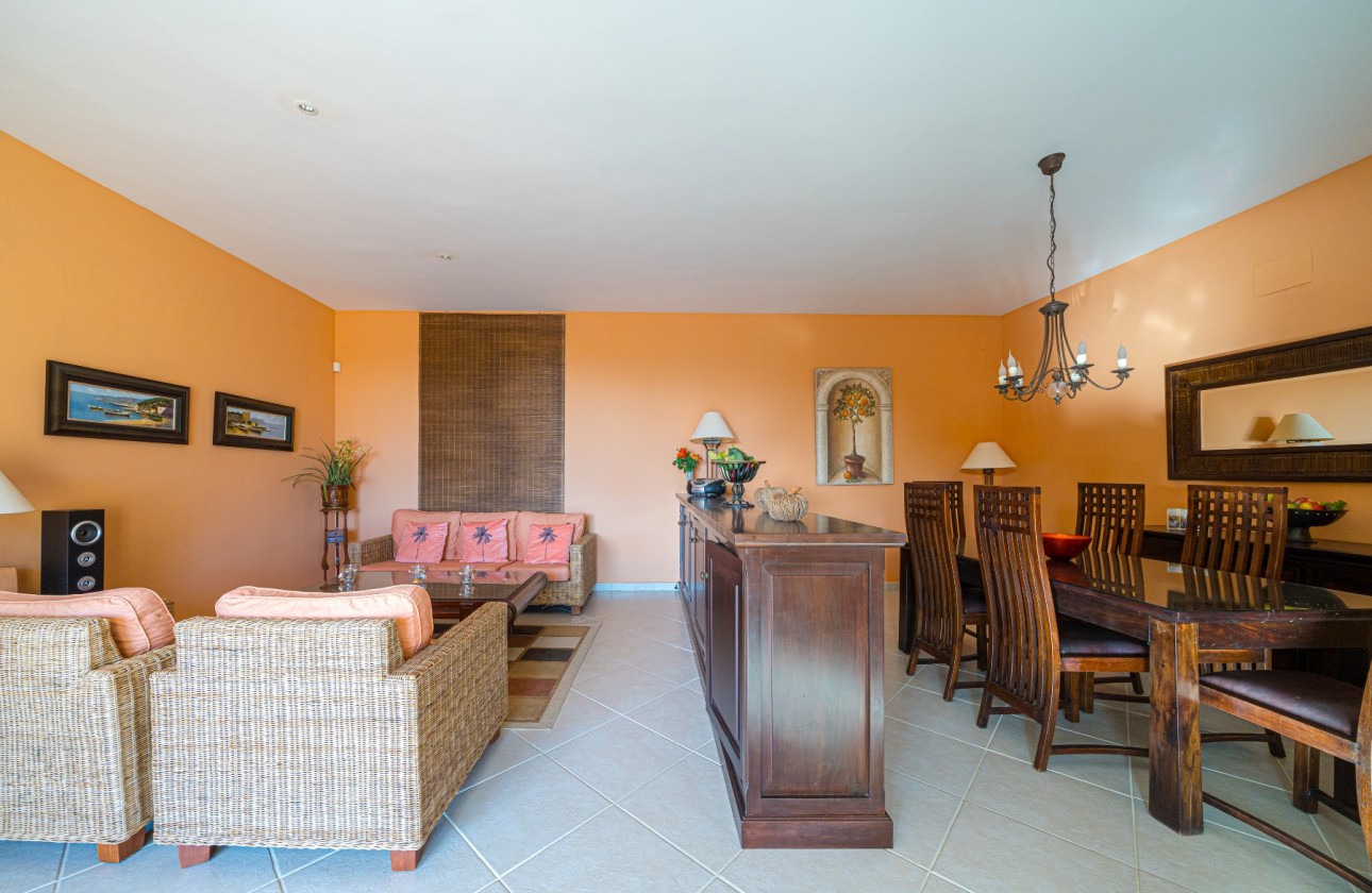 Resale - Villa - Altea