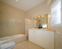 Resale - Villa - Altea