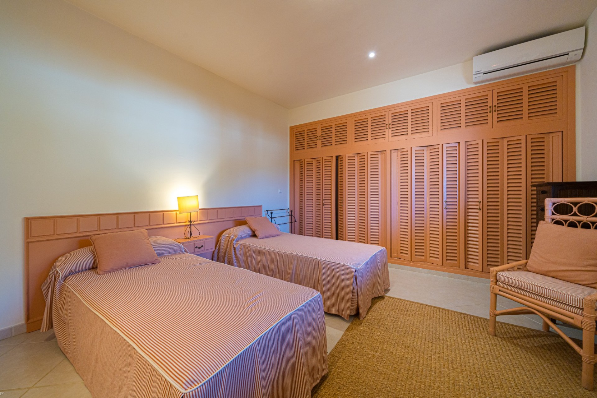 Resale - Villa - Altea