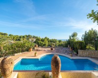 Resale - Villa - Altea