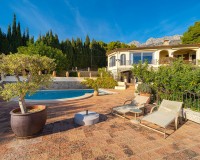 Resale - Villa - Altea
