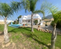 Resale - Villa - Altea