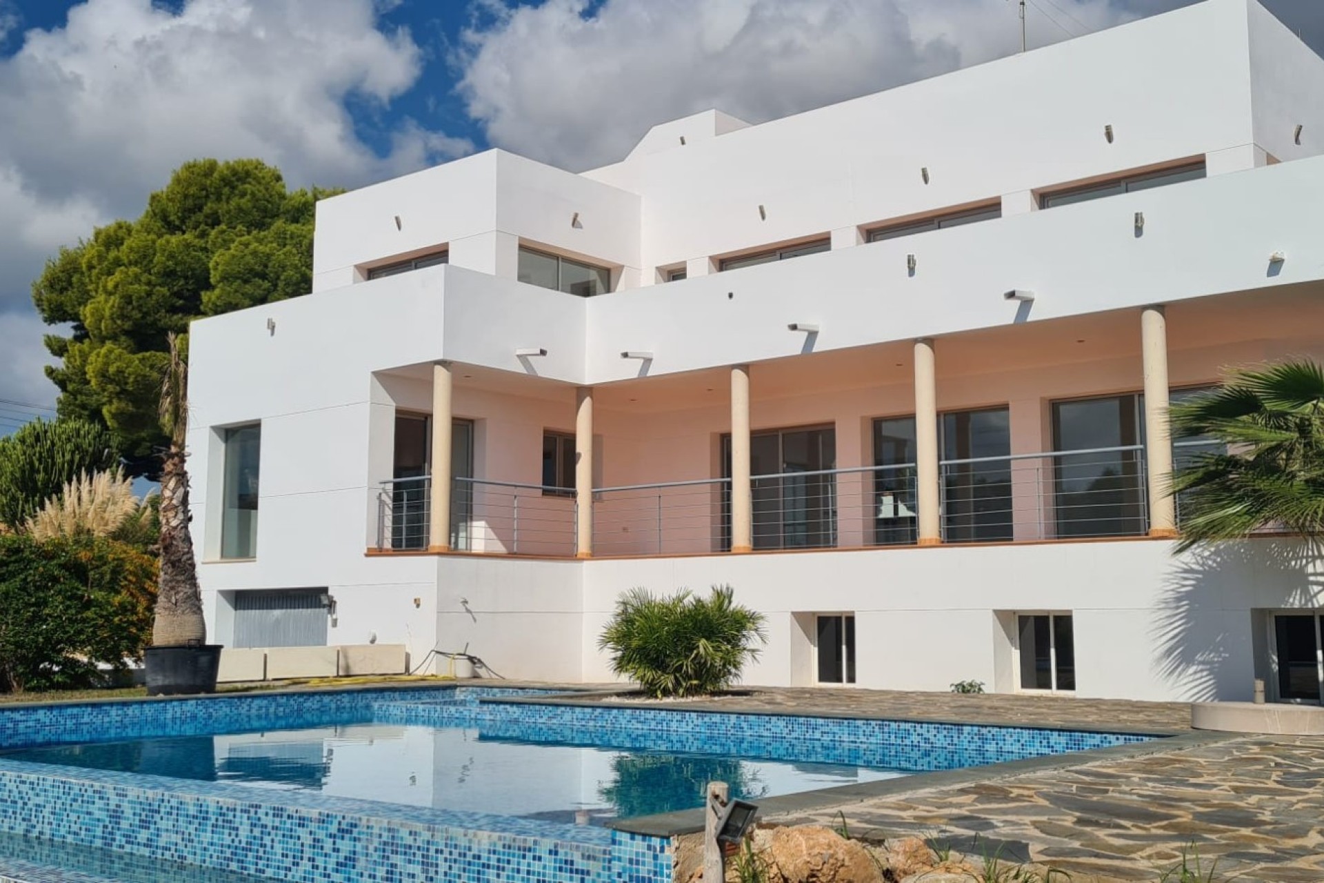 Resale - Villa - Altea