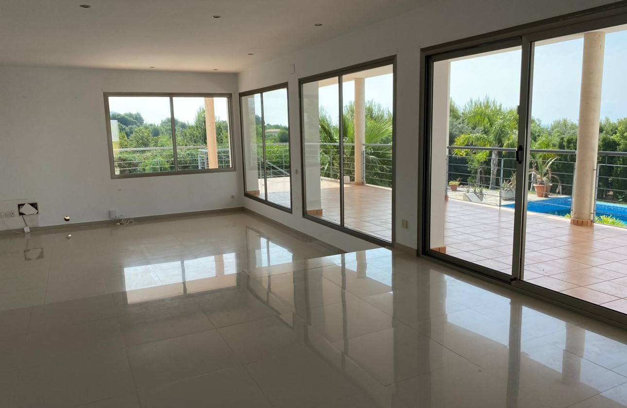 Resale - Villa - Altea
