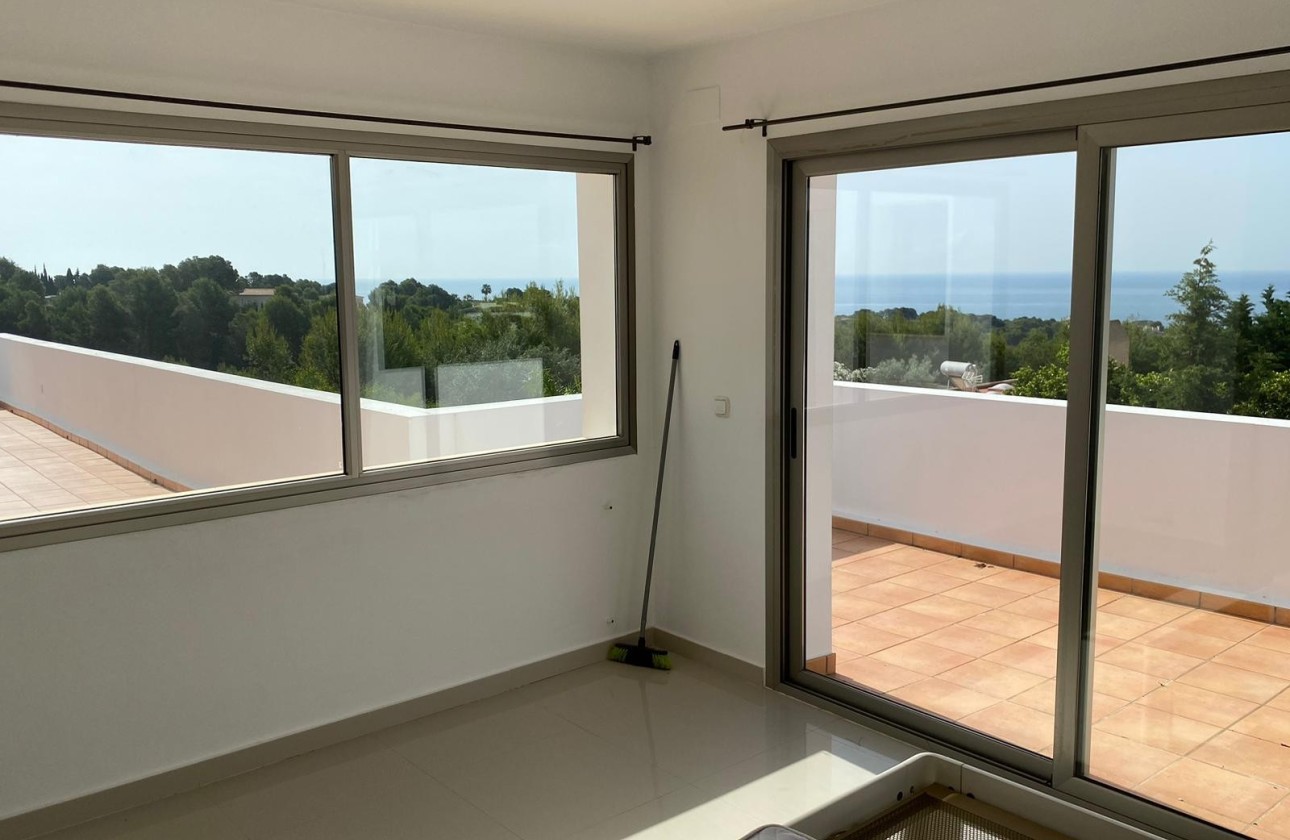 Resale - Villa - Altea