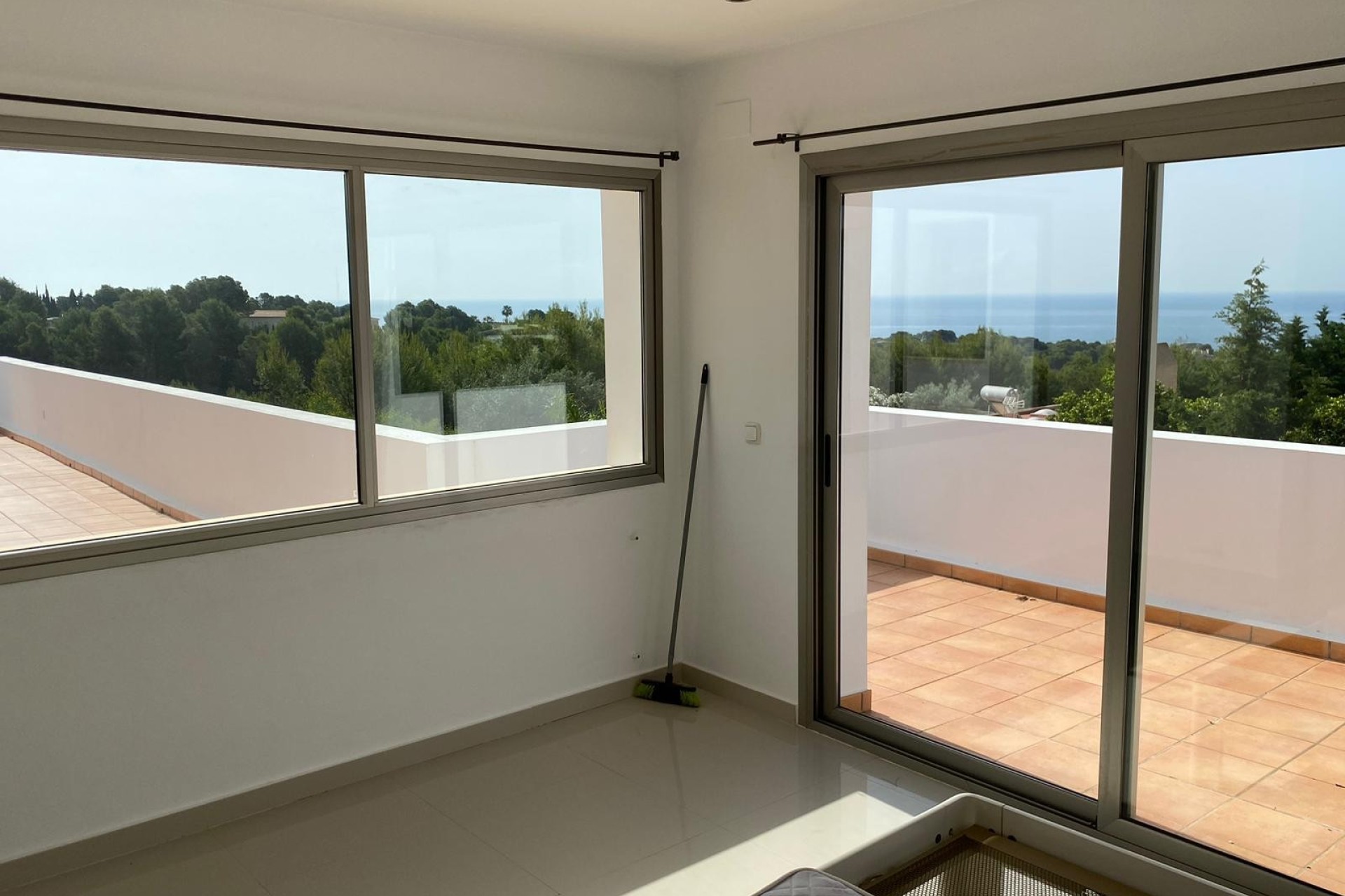 Resale - Villa - Altea