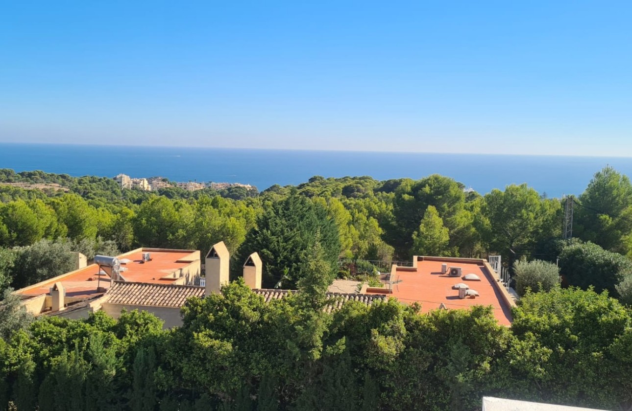 Resale - Villa - Altea