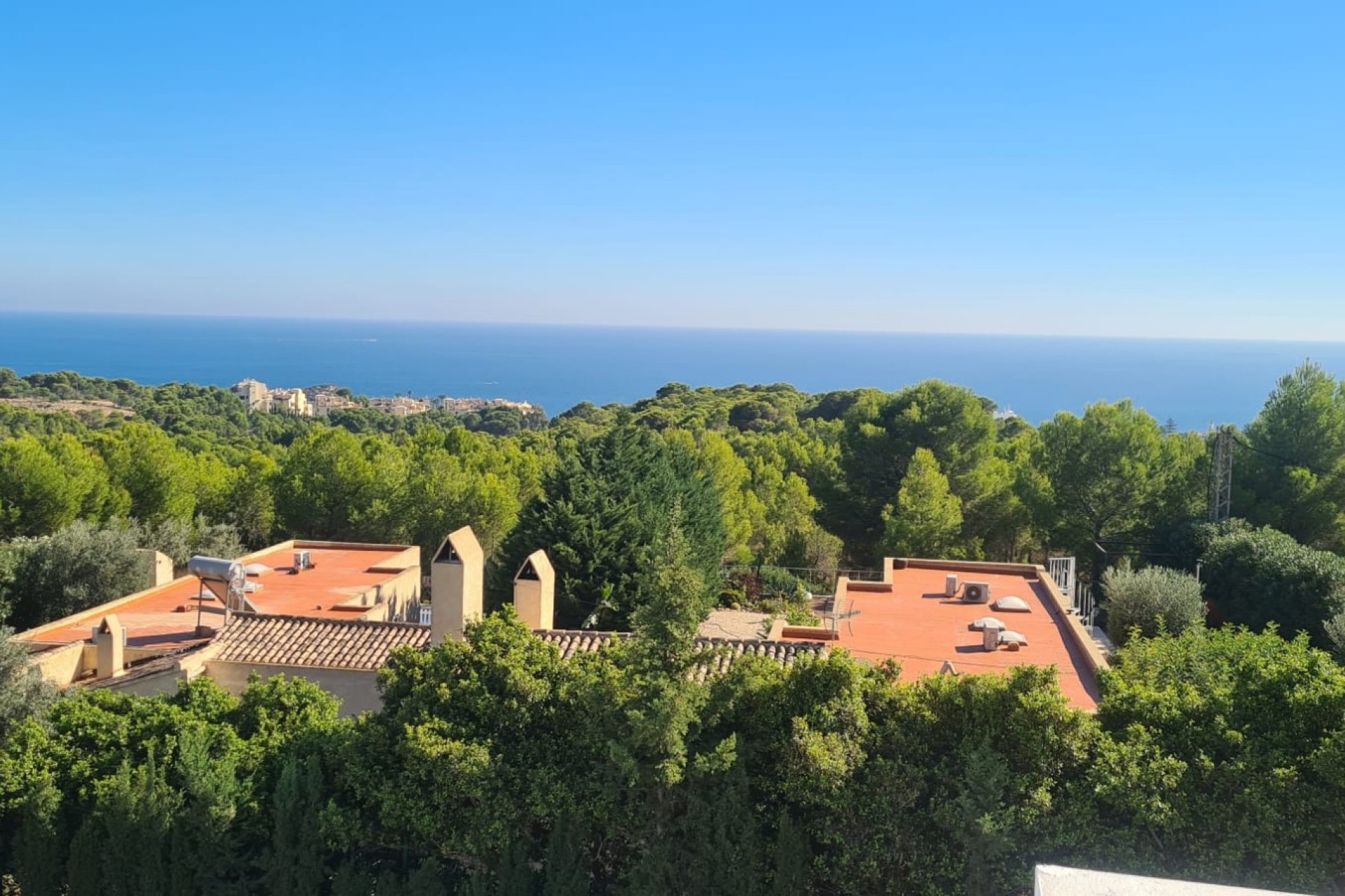 Resale - Villa - Altea