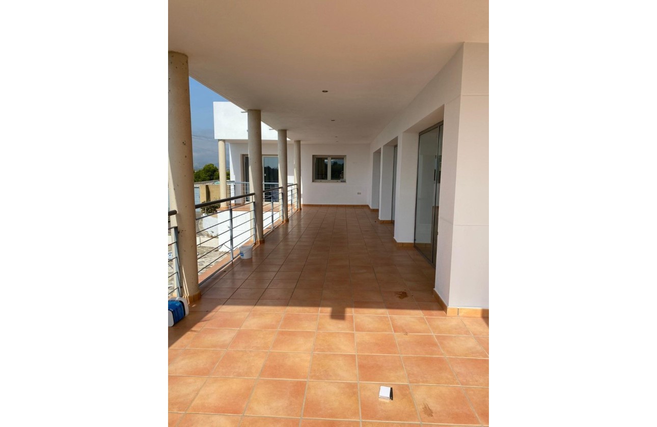 Resale - Villa - Altea