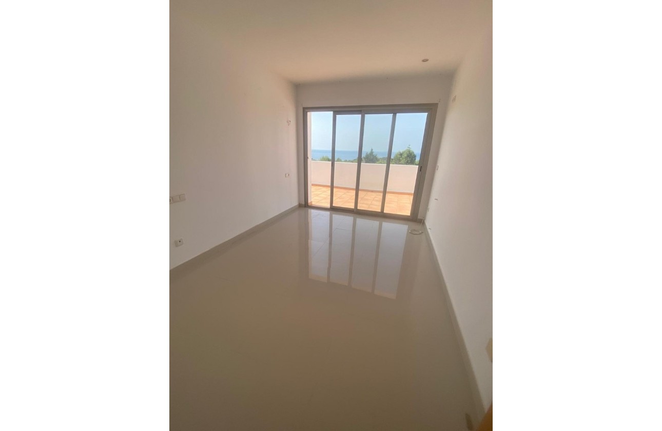 Resale - Villa - Altea