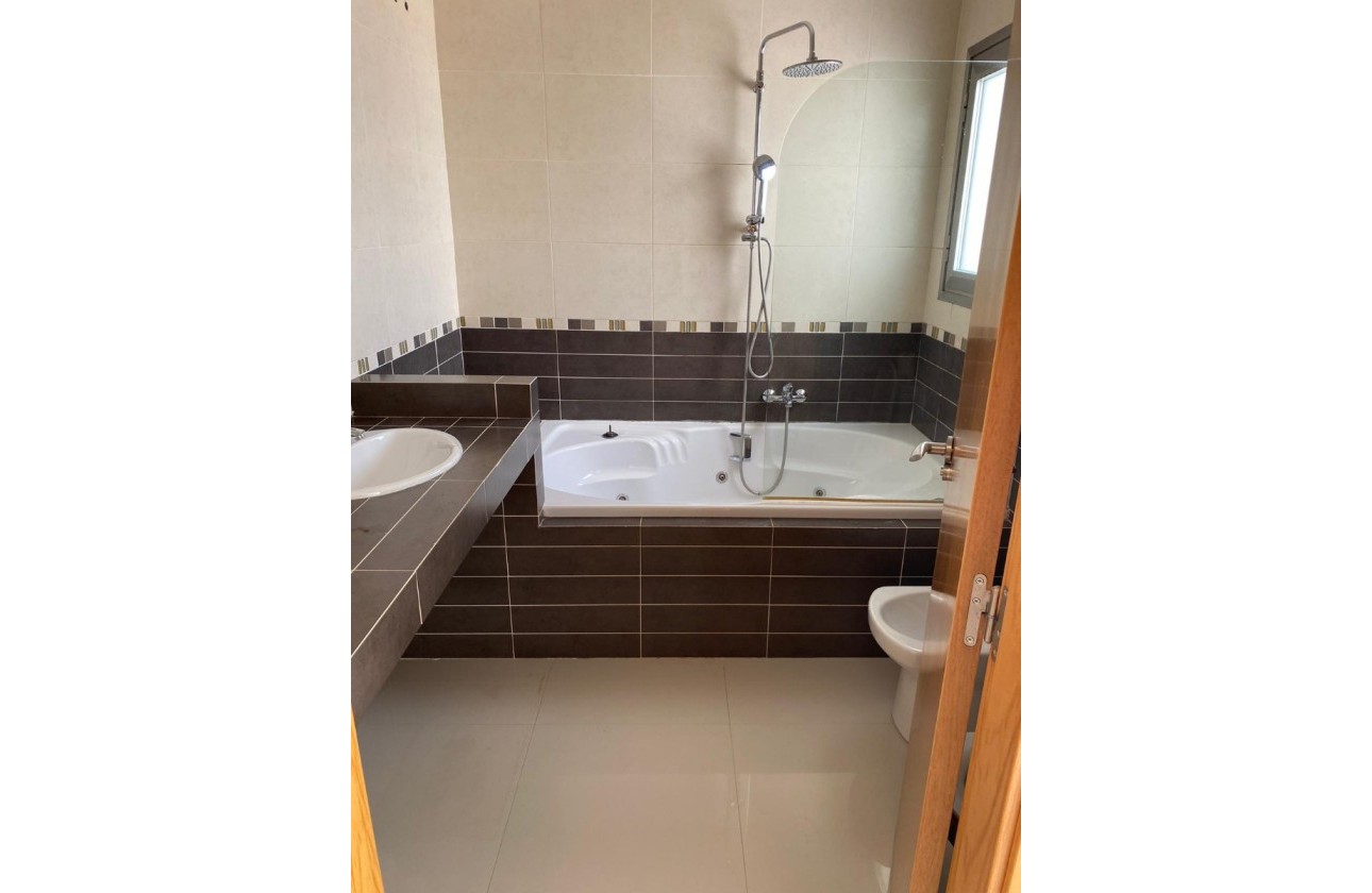 Resale - Villa - Altea