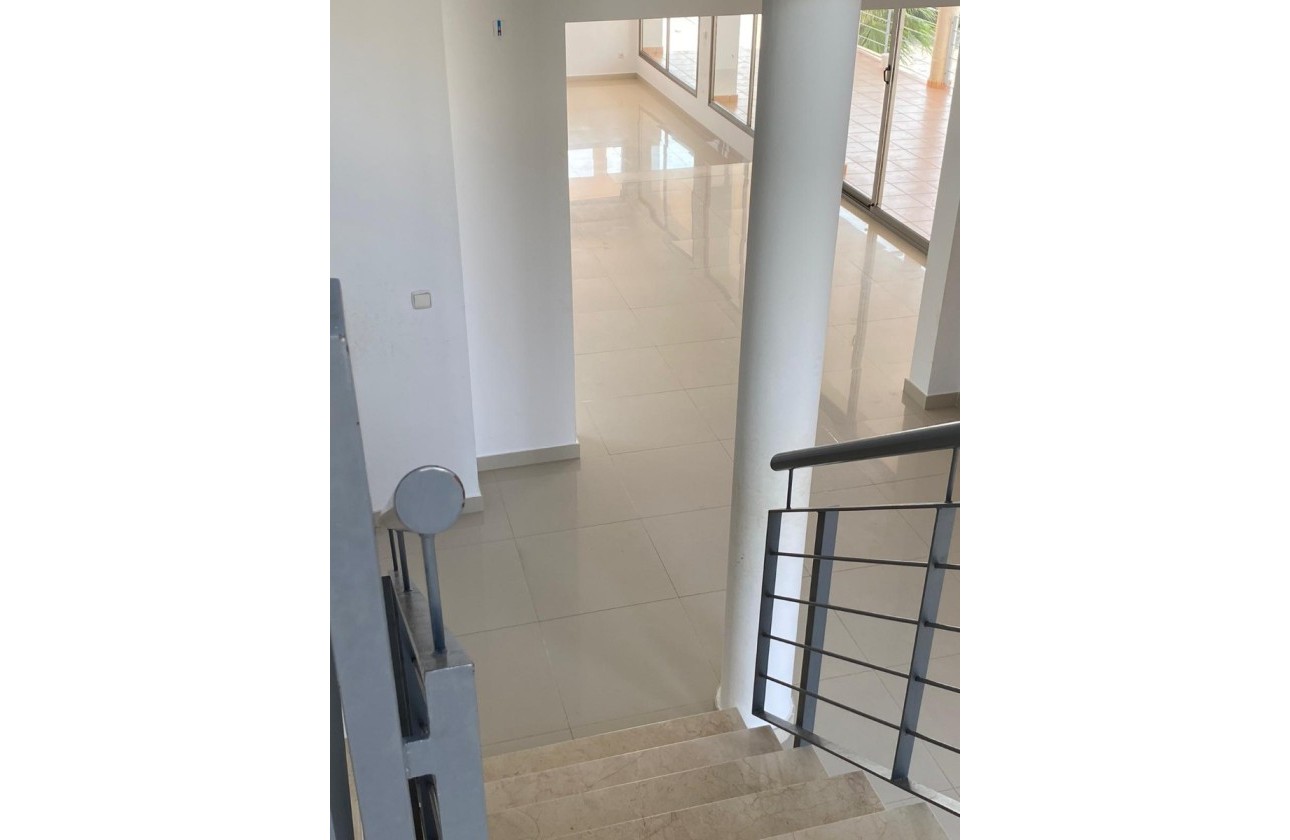 Resale - Villa - Altea