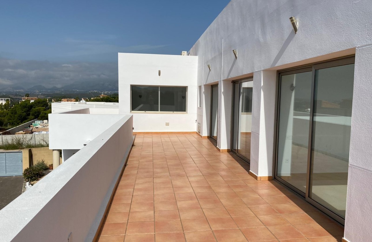 Resale - Villa - Altea