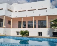 Resale - Villa - Altea
