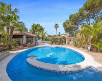 Resale - Villa - Altea