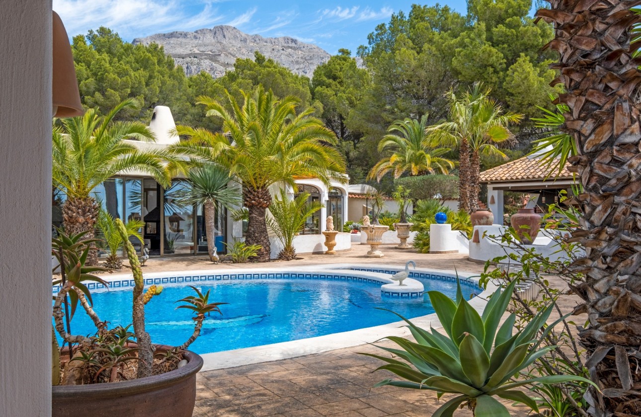 Resale - Villa - Altea