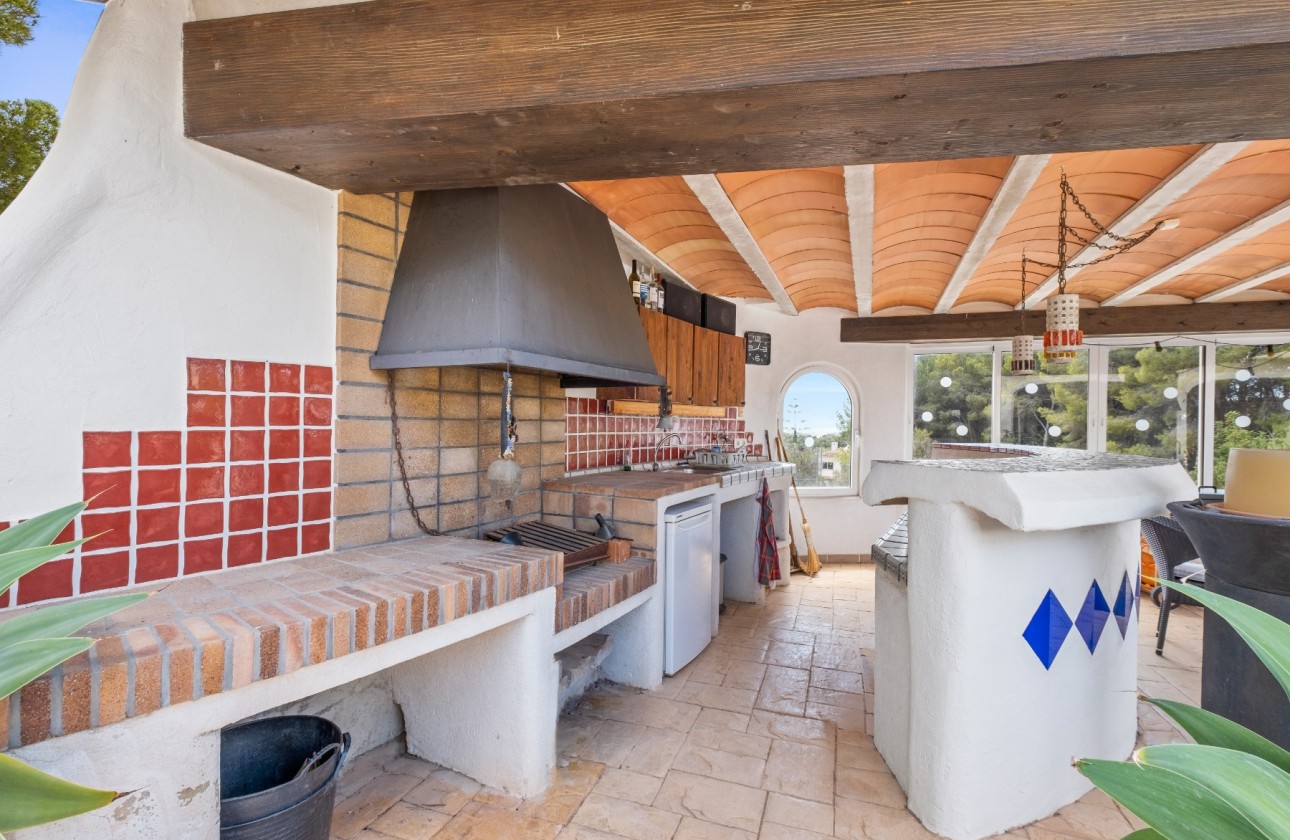 Resale - Villa - Altea