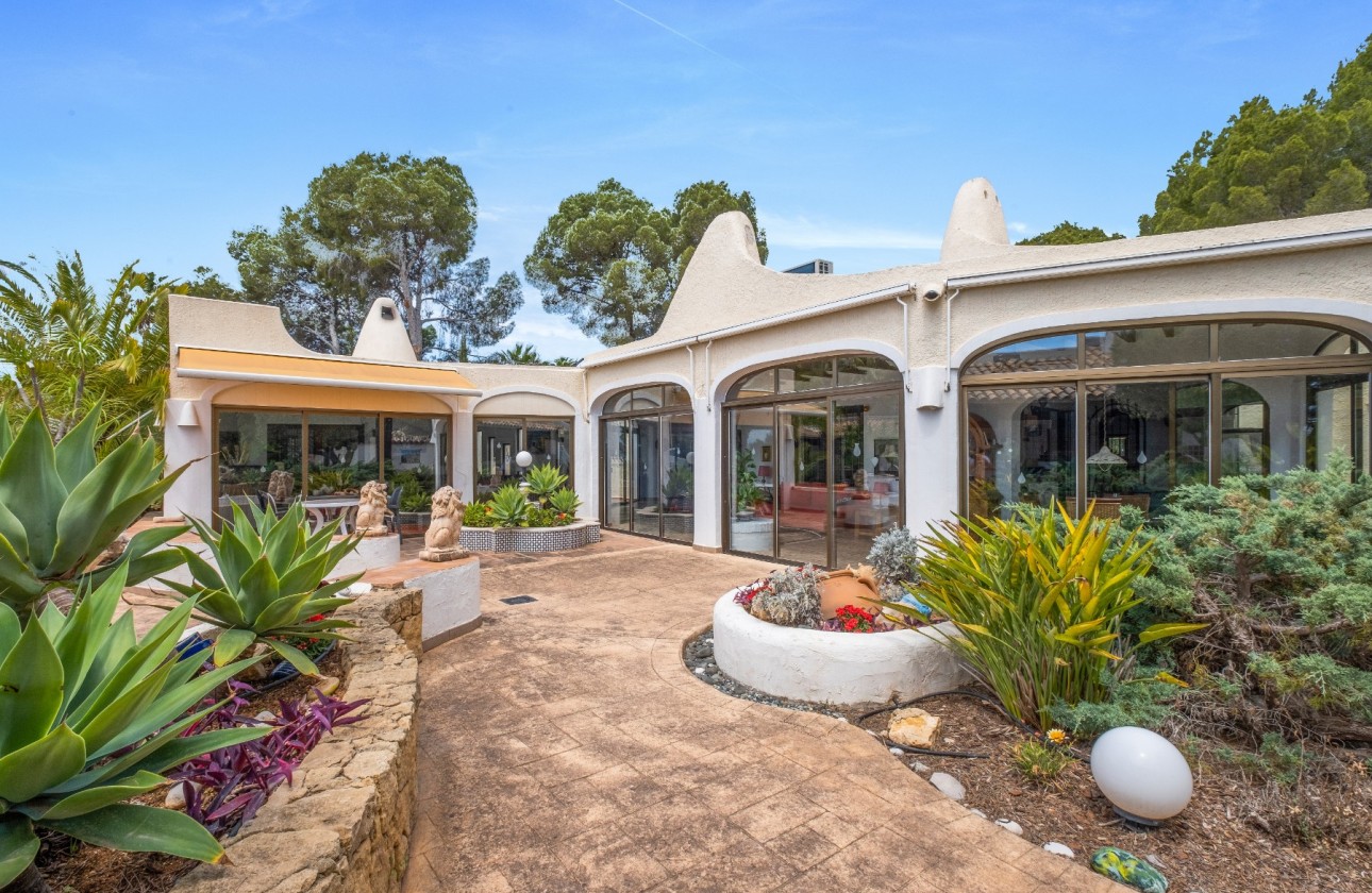 Resale - Villa - Altea