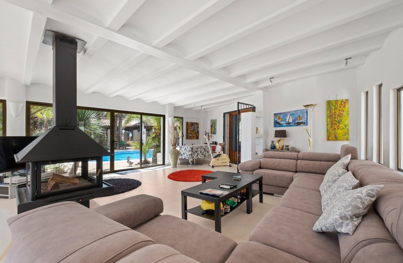 Resale - Villa - Altea