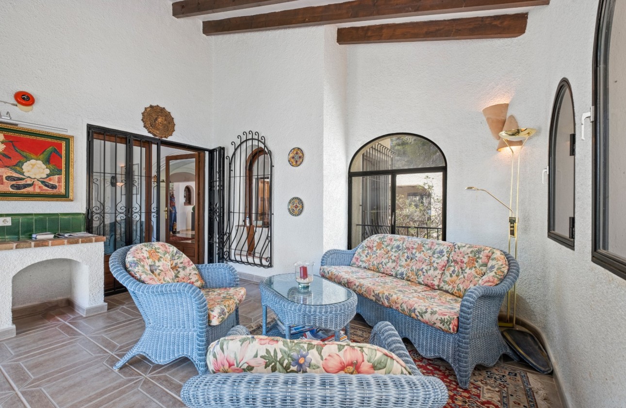 Resale - Villa - Altea