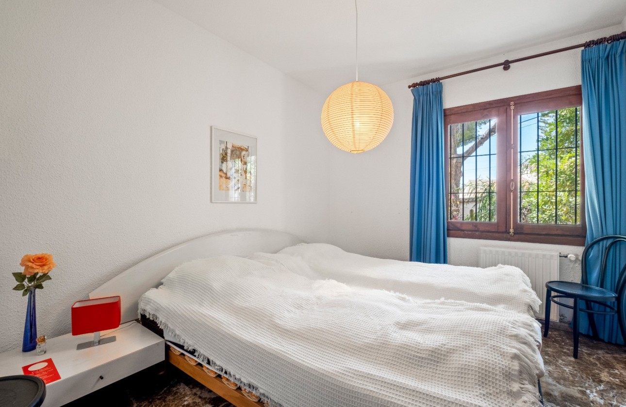 Resale - Villa - Altea